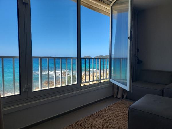 Magnifique studio pieds dans l'eau Ajaccio (20000)