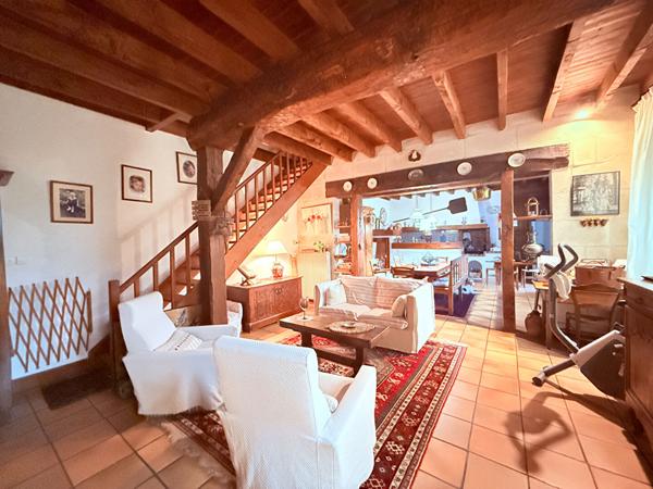 79100 LOUZY Maison Louzy 6 pièce(s) 182 m2