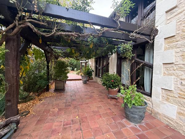 79100 LOUZY Maison Louzy 6 pièce(s) 182 m2