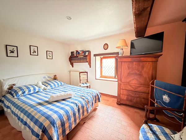 79100 LOUZY Maison Louzy 6 pièce(s) 182 m2