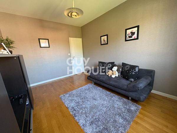 PROPRIÉTÉ FAMILIALE DE 225 M² AVEC PISCINE ET GARAGE