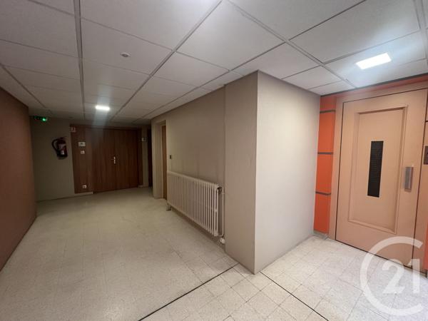 à vendre  49 m2 NEVERS - 58