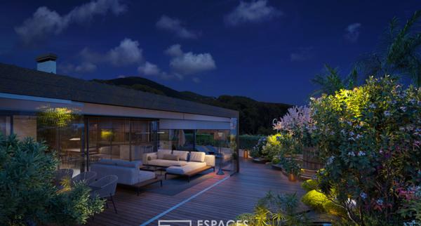 Penthouse avant-gardiste, terrasse, vue mer, commerces à pied