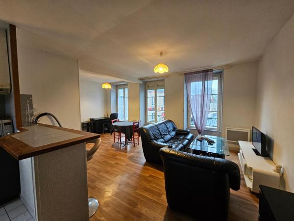 Immeuble à MAROLLES-LES-BRAULTS, 72260 - 450m²