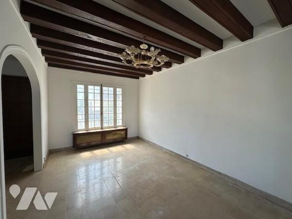 Maison de 3 pièces édifié sur un terrain de 203 m² (source du cadastre), des travaux de rénovat