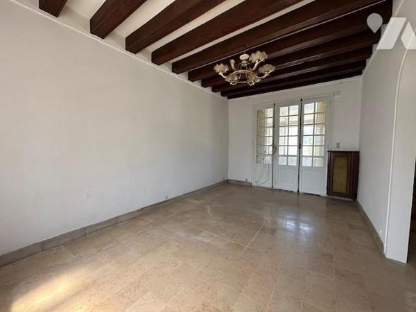 Maison de 3 pièces édifié sur un terrain de 203 m² (source du cadastre), des travaux de rénovat