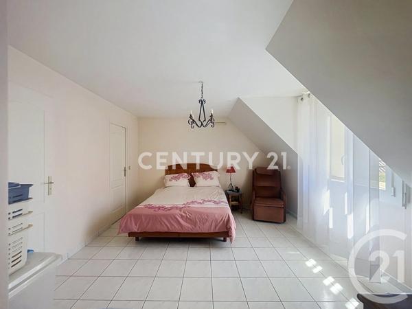 Maison à vendre  6 pièces - 153 m 2   NOISY LE GRAND  - 93