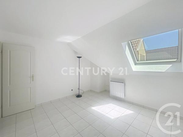 Maison à vendre  6 pièces - 153 m 2   NOISY LE GRAND  - 93