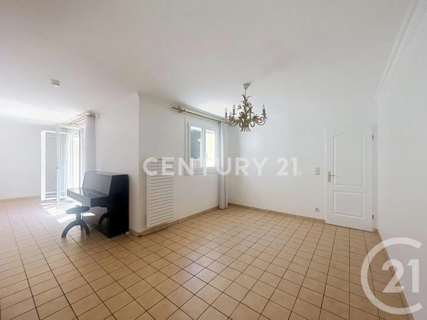 Maison à vendre  6 pièces - 153 m 2   NOISY LE GRAND  - 93