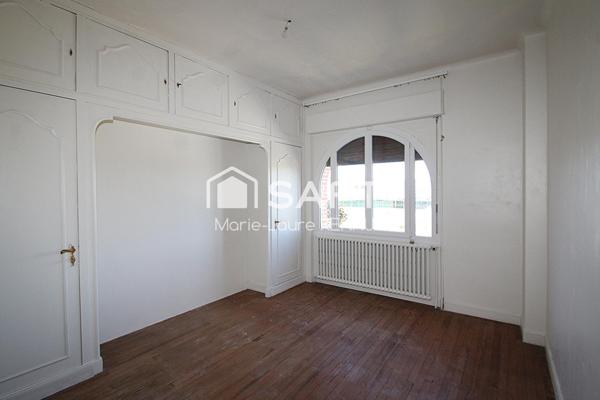 Sur un parc de 3 400m² - 4 chambres – 2 cuisines - 2 salles de bains – Garage