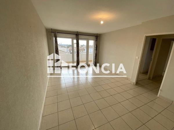 Location Appartement 2 pièces 49.22 m² - 2 BIS PLACE PELLETAN Agen 47000