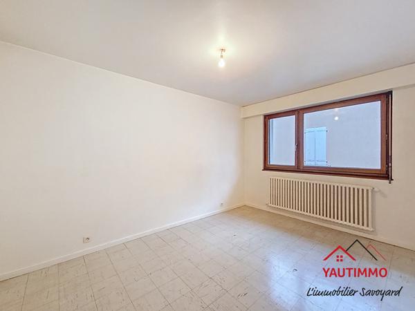 Saint-Julien-en-Genevois (74160) Opportunité patrimoniale – 4 pièces 85 m² avec terrasse 45 m² – Petite copropriété – Saint-Julien-en-Genevois