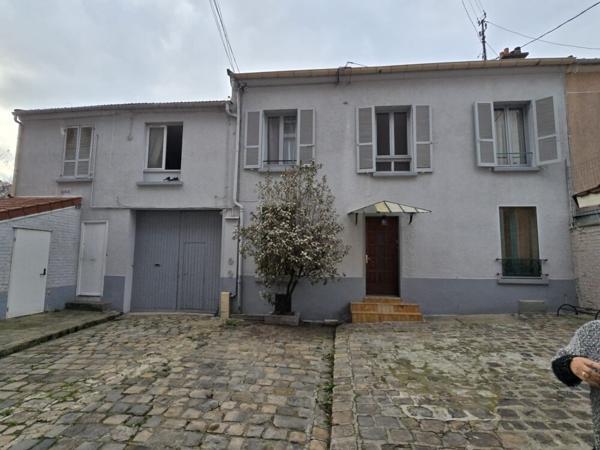 Ensemble immobilier proche Paris avec métro