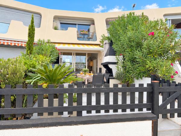 Belle marina en duplex avec grande terrasse de 50 m² en front de quai Le Grau-du-Roi (30240)