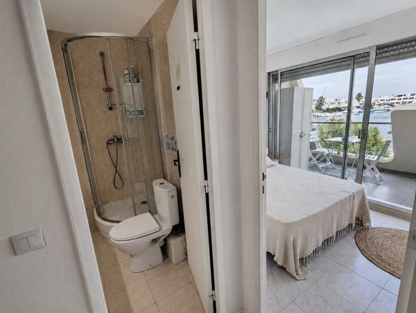 Belle marina en duplex avec grande terrasse de 50 m² en front de quai Le Grau-du-Roi (30240)