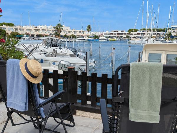 Belle marina en duplex avec grande terrasse de 50 m² en front de quai Le Grau-du-Roi (30240)