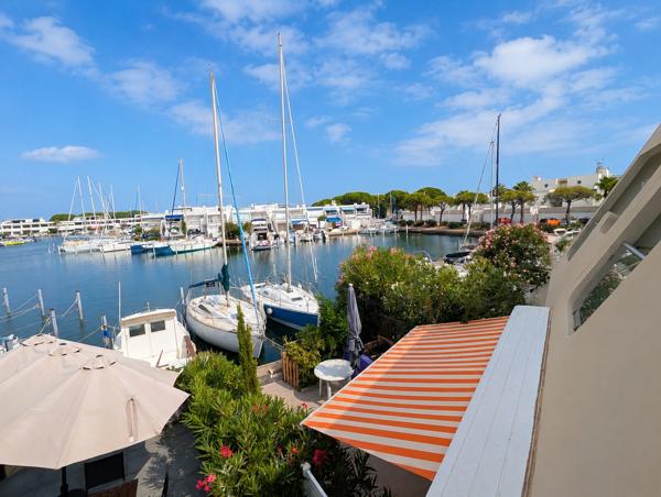 Belle marina en duplex avec grande terrasse de 50 m² en front de quai Le Grau-du-Roi (30240)