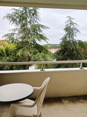 Appartement Lons Le Saunier 2 pièce(s) ascenseur balcon