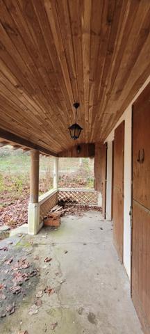 Lisle (24350) Maison de Charme à Réinventer travaux– Proche Rivière & Hors Zone Inondable.Potenciel de Trois chambres,terrai