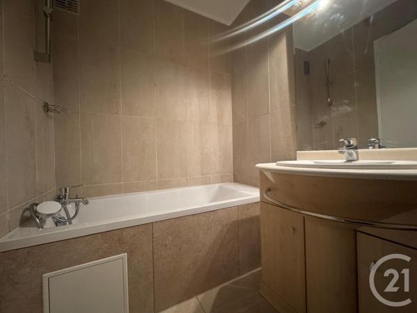 Appartement F2 à vendre  2 pièces - 64,67 m2 ST MAUR DES FOSSES - 94