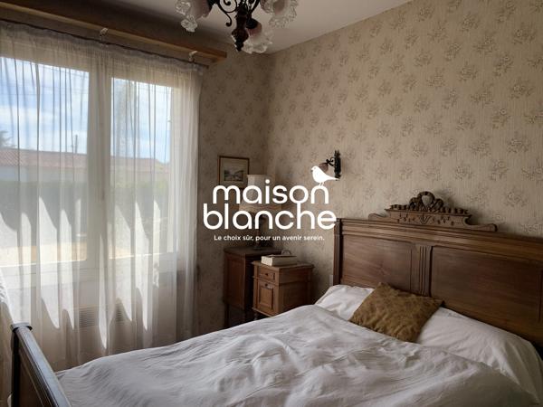 MAISON FAMILIALE À RÉNOVER – SURGÈRES CENTRE-VILLE