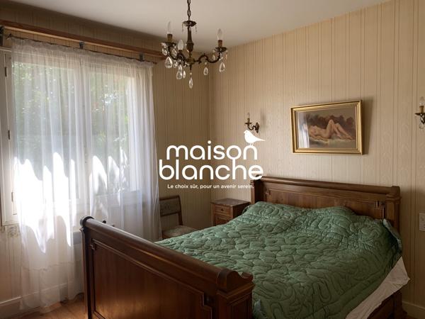 MAISON FAMILIALE À RÉNOVER – SURGÈRES CENTRE-VILLE