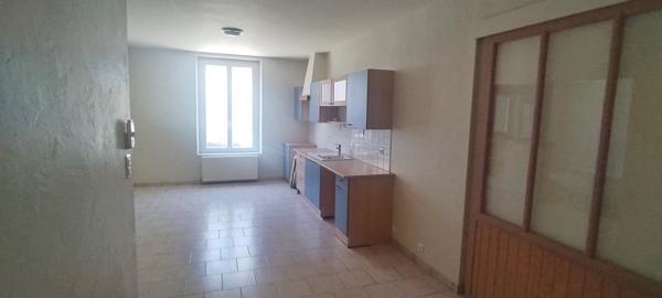 Maison
                                                                                                                                                                                                                                                                                                                        4 pièce(s)                                                                                                                                                                                                          3 chambre(s)                                                                                                                                                                                                          123  m²