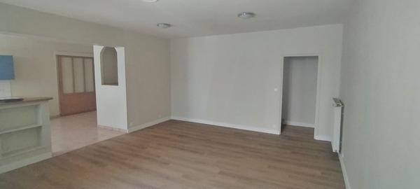 Maison
                                                                                                                                                                                                                                                                                                                        4 pièce(s)                                                                                                                                                                                                          3 chambre(s)                                                                                                                                                                                                          123  m²