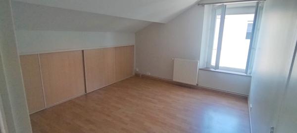 Maison
                                                                                                                                                                                                                                                                                                                        4 pièce(s)                                                                                                                                                                                                          3 chambre(s)                                                                                                                                                                                                          123  m²