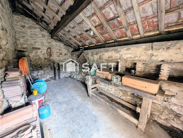 Maison avec dépendances et terrain - Ciry-le-Noble