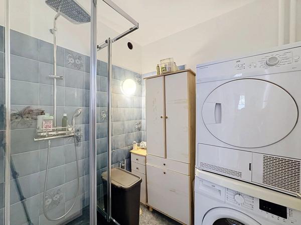 Vente                                                      Appartement
                        
                     4 pièces                      80 m2                     à Brunoy