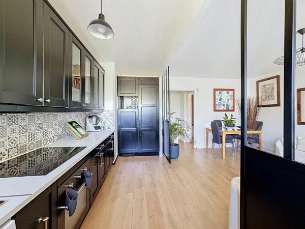 Vente                                                      Appartement
                        
                     4 pièces                      80 m2                     à Brunoy