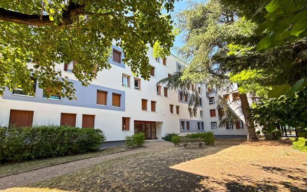 Appartement à vendre    3 pièces • 70,16 m2 Saint-Jean-de-la-Ruelle