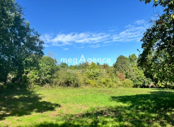 Terrain à SAINT-ASTIER, 24110 - 3350m²