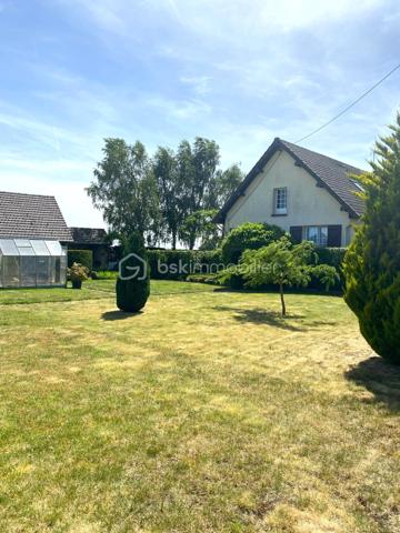 📉 NOUVEAU PRIX – Une belle opportunité à seulement 10 minutes de Houdan ! 

Votre havre de paix aux portes des Yvelines vous attend…

Vous recherchez une maison familiale au calme, avec de beaux volumes et un fort potentiel ?

Découvrez cette maison de 5 chambres, située dans un environnement paisible, offrant une terrasse exposée plein sud, une vue dégagée sur la campagne et un terrain paysagé propice à la détente.

✨ Pour vous aider à vous projeter, des suggestions de réaménagement des principales pièces sont également proposées. Parce qu'une maison se choisit avant tout pour son potentiel et la qualité de vie qu'elle peut offrir.

Les atouts de cette maison

✅ Rez-de-chaussée

Entrée desservant les pièces de vie
Cuisine aménagée et équipée
Salon/séjour lumineux avec accès à une grande terrasse plein sud
2 chambres
Salle d'eau
WC indépendant

✅ Étage

Grand palier
3 chambres de plus de 15 m²
Salle de douche 
A terminer selon vos envies

✅ Sous-sol total

Garage
Atelier
Buanderie
Chaufferie

✅ Extérieurs

Terrain paysagé
Deux dépendances
Préau
Terrasse de plus de 20 m² exposée plein sud avec une vue dégagée

💚 Les + :

5 chambres
Sous-sol total
Beaux volumes
Environnement calme
À seulement 10 minutes de Houdan
À environ 1 heure de Paris

💰 Nouveau prix : 339 000 € (honoraires d'agence inclus).

Une opportunité à ne pas manquer pour les familles à la recherche d'espace, de nature et d'un bien à personnaliser selon leurs envies.

📞 Envie d'en savoir plus ou d'organiser une visite ?

Contactez-moi au 07 89 87 60 24