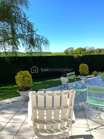 📉 NOUVEAU PRIX – Une belle opportunité à seulement 10 minutes de Houdan ! 

Votre havre de paix aux portes des Yvelines vous attend…

Vous recherchez une maison familiale au calme, avec de beaux volumes et un fort potentiel ?

Découvrez cette maison de 5 chambres, située dans un environnement paisible, offrant une terrasse exposée plein sud, une vue dégagée sur la campagne et un terrain paysagé propice à la détente.

✨ Pour vous aider à vous projeter, des suggestions de réaménagement des principales pièces sont également proposées. Parce qu'une maison se choisit avant tout pour son potentiel et la qualité de vie qu'elle peut offrir.

Les atouts de cette maison

✅ Rez-de-chaussée

Entrée desservant les pièces de vie
Cuisine aménagée et équipée
Salon/séjour lumineux avec accès à une grande terrasse plein sud
2 chambres
Salle d'eau
WC indépendant

✅ Étage

Grand palier
3 chambres de plus de 15 m²
Salle de douche 
A terminer selon vos envies

✅ Sous-sol total

Garage
Atelier
Buanderie
Chaufferie

✅ Extérieurs

Terrain paysagé
Deux dépendances
Préau
Terrasse de plus de 20 m² exposée plein sud avec une vue dégagée

💚 Les + :

5 chambres
Sous-sol total
Beaux volumes
Environnement calme
À seulement 10 minutes de Houdan
À environ 1 heure de Paris

💰 Nouveau prix : 339 000 € (honoraires d'agence inclus).

Une opportunité à ne pas manquer pour les familles à la recherche d'espace, de nature et d'un bien à personnaliser selon leurs envies.

📞 Envie d'en savoir plus ou d'organiser une visite ?

Contactez-moi au 07 89 87 60 24