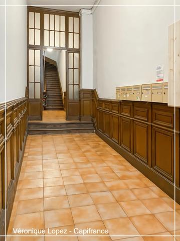 Agen hyper centre, emplacement privilégié sur le boulevard piéton et à deux pas du marché, superbe appartement traversant en duplex