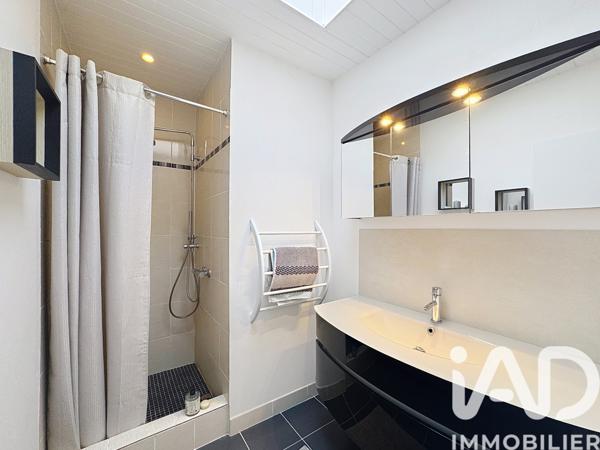 Maison à vendre 7 pièces 198 m² Freneuse