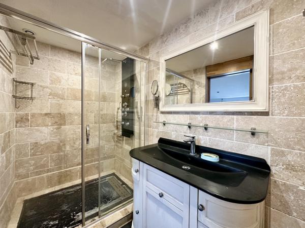 Immeuble 11 pièces - 260 m² Exclusivité efficity