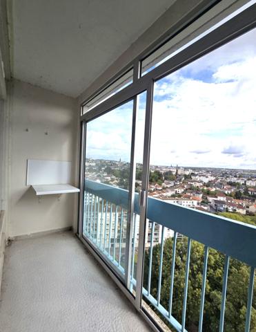 Appartement
         3 pièces
        - 63 m² Exclusivité 83 400 €*
