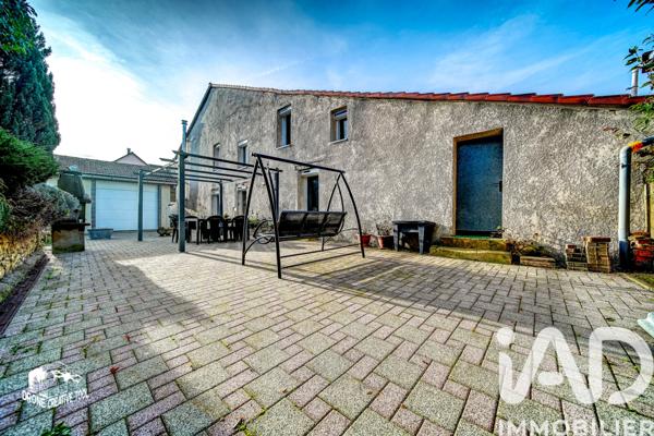 Maison à vendre 5 pièces 219 m² Bambiderstroff