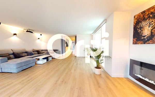 Maison à vendre    9 pièces • 300 m2 Soissons