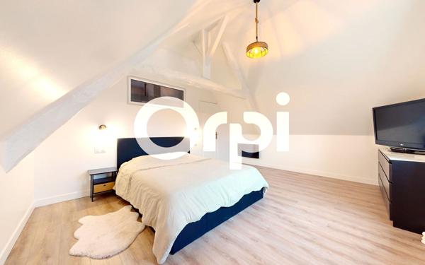 Maison à vendre    9 pièces • 300 m2 Soissons