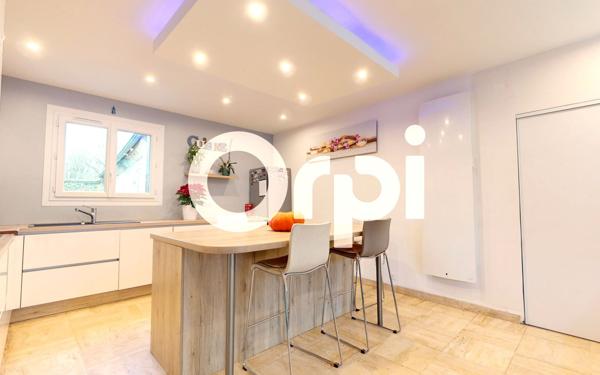 Maison à vendre    9 pièces • 300 m2 Soissons