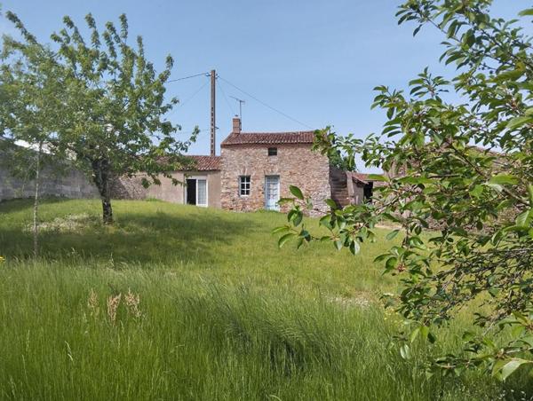 Maison en pierre à rénover sur terrain de 1 000m², Divatte sur Loire (44450)