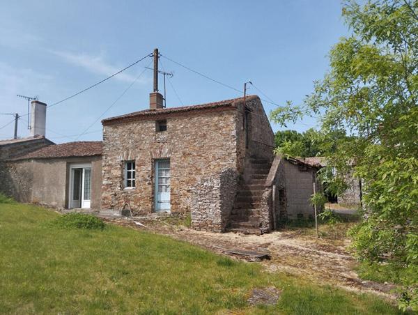Maison en pierre à rénover sur terrain de 1 000m², Divatte sur Loire (44450)