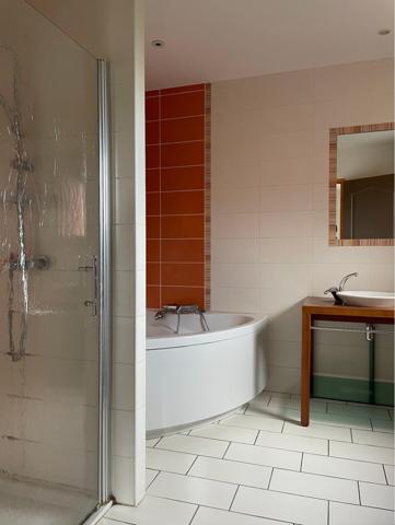 Falguières - Maison de 160 m2 avec garage et piscine