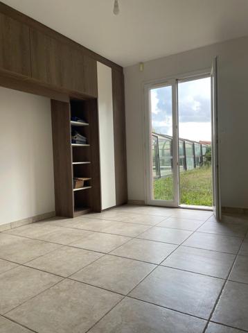 Falguières - Maison de 160 m2 avec garage et piscine