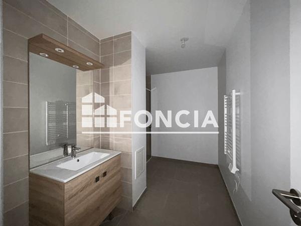 Location Appartement 3 pièces 67.32 m² - 7 RUE ANNE FRANCK Floirac 33270