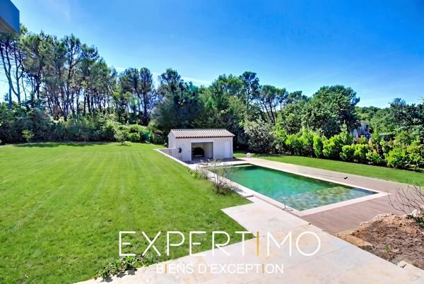 FUVEAU – Villa contemporaine | 4 chambres | Suite parentale de plain-pied | Piscine 5 x 11 m | Terrain plat 2